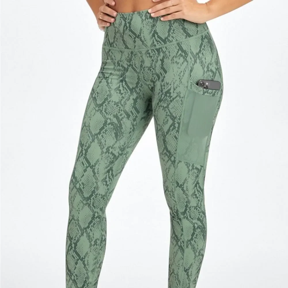 Fabletics On The Go Powerhold High-Waisted Green Snake Legging Size Medium